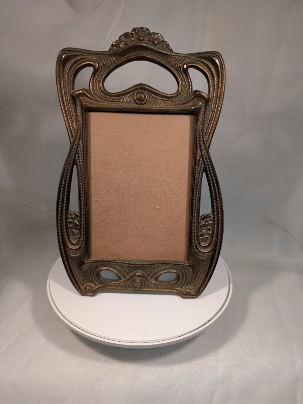Vintage/Antique Art Nouveau-Style Brass Photo Frame – Ornate Cast Metal Floral E